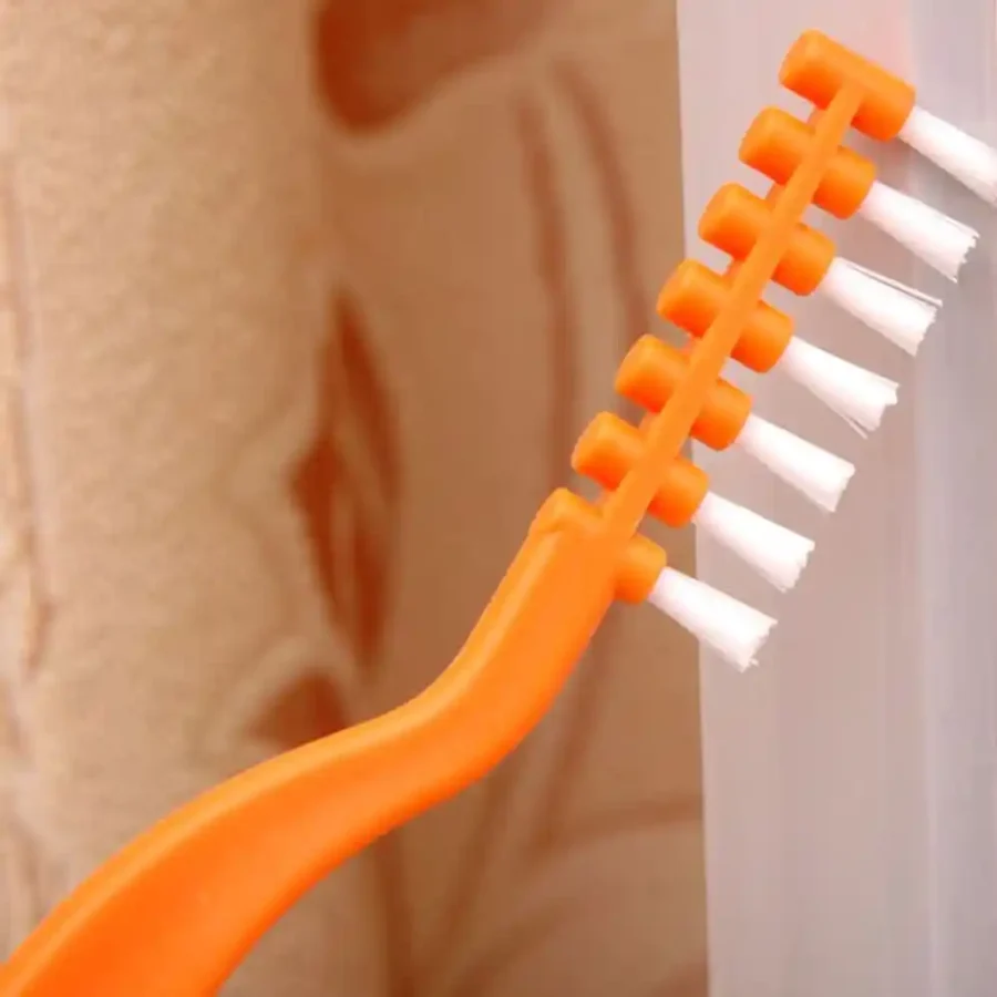 SpiderJuice 1Pc Hanging Keyboard Cleaning Brush For Any Gap Cleaning - Image 3